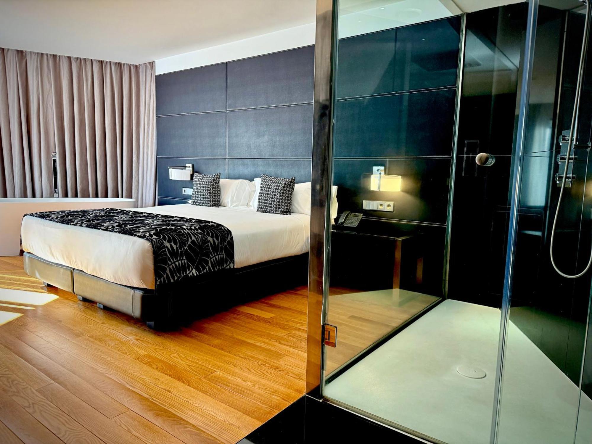 Hotel Inffinit Vigo Exterior foto