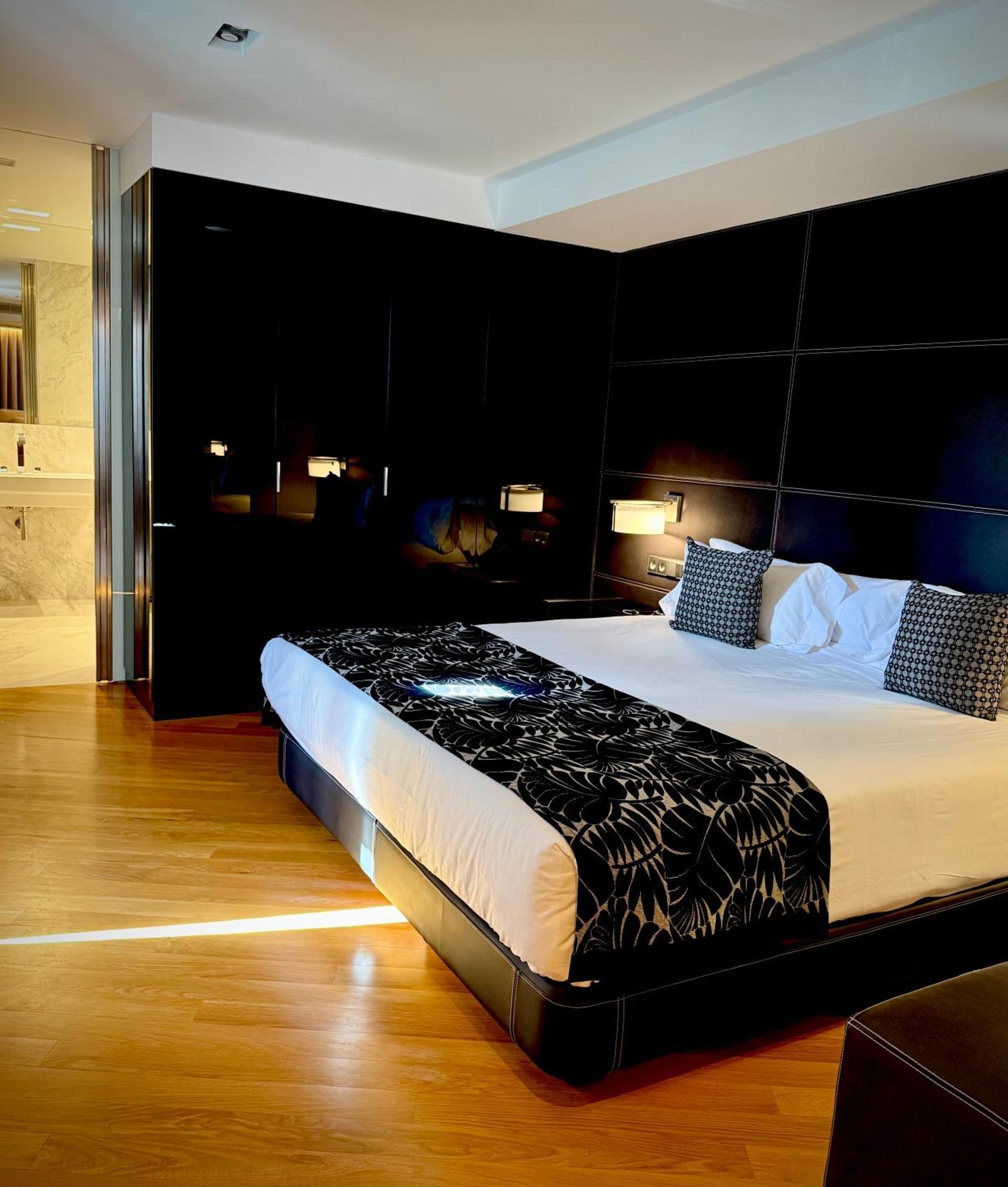 Hotel Inffinit Vigo Exterior foto